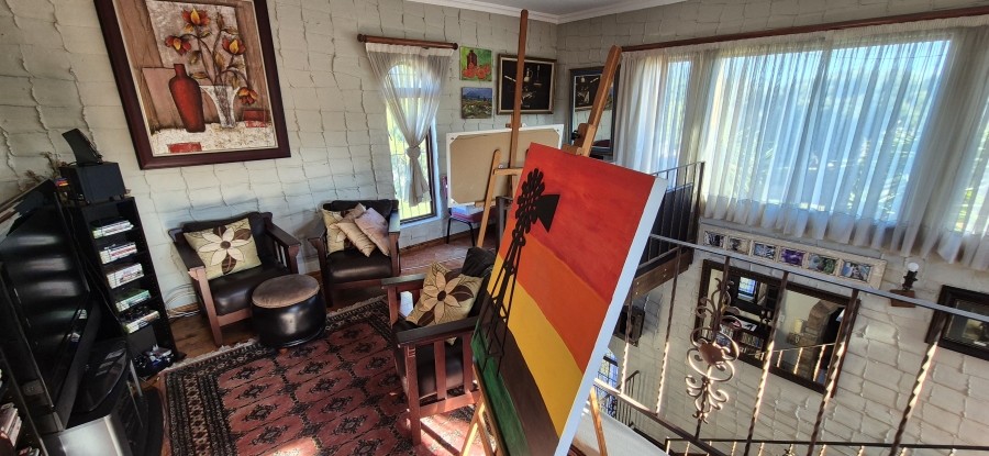 5 Bedroom Property for Sale in Table View Western Cape